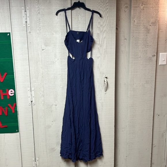 BNWT Aerie Cut Out Maxi Dress in Indigo - Picture 3 of 5